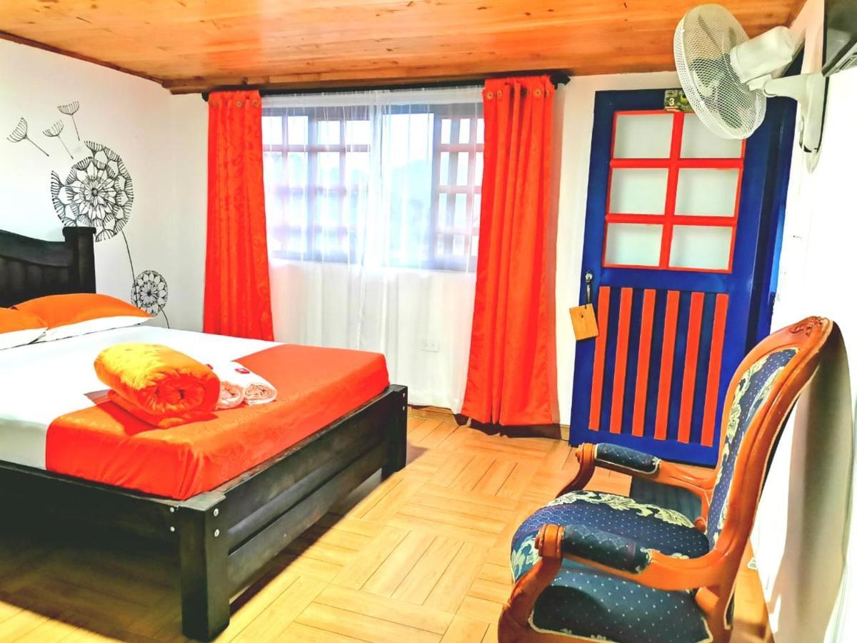 Finca Turistica Santa Clara Vandrarhem Calarcá Exteriör bild
