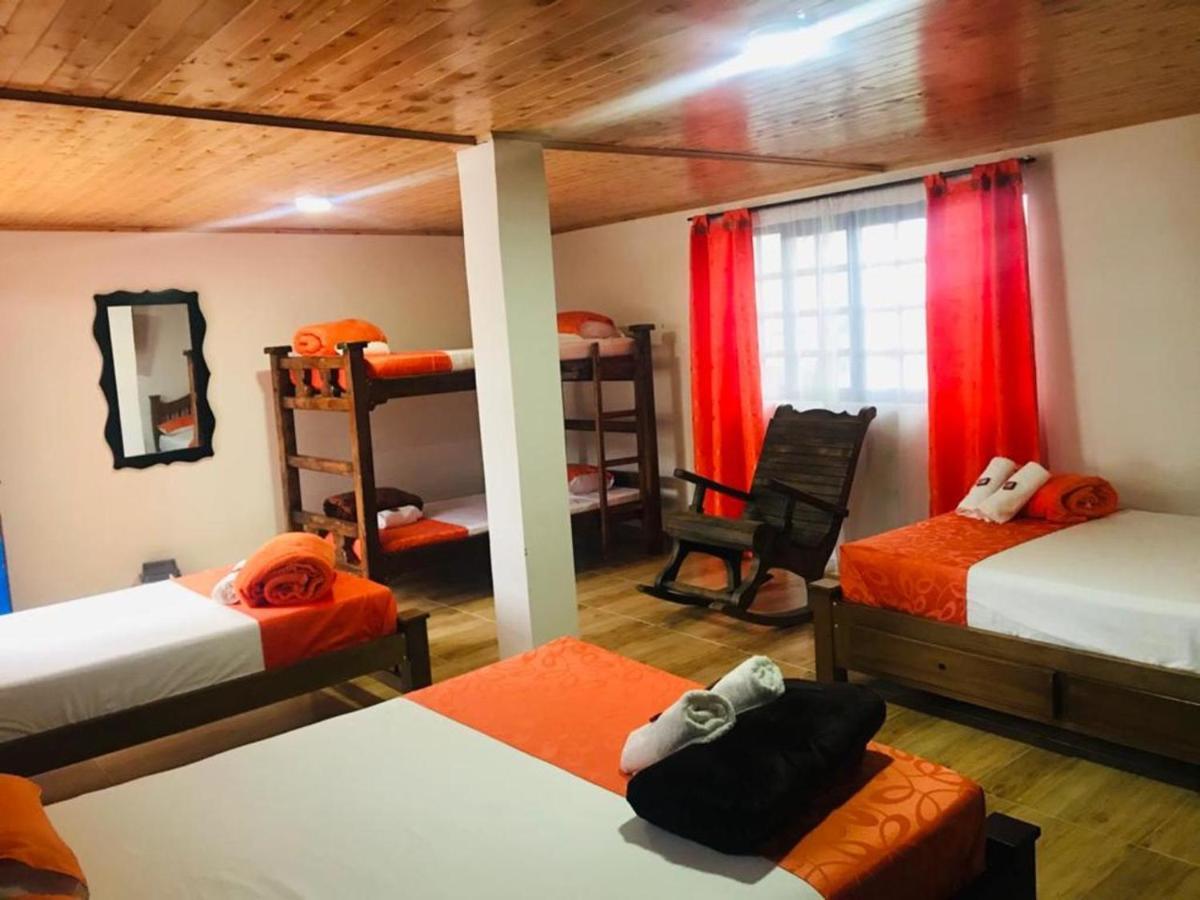 Finca Turistica Santa Clara Vandrarhem Calarcá Exteriör bild