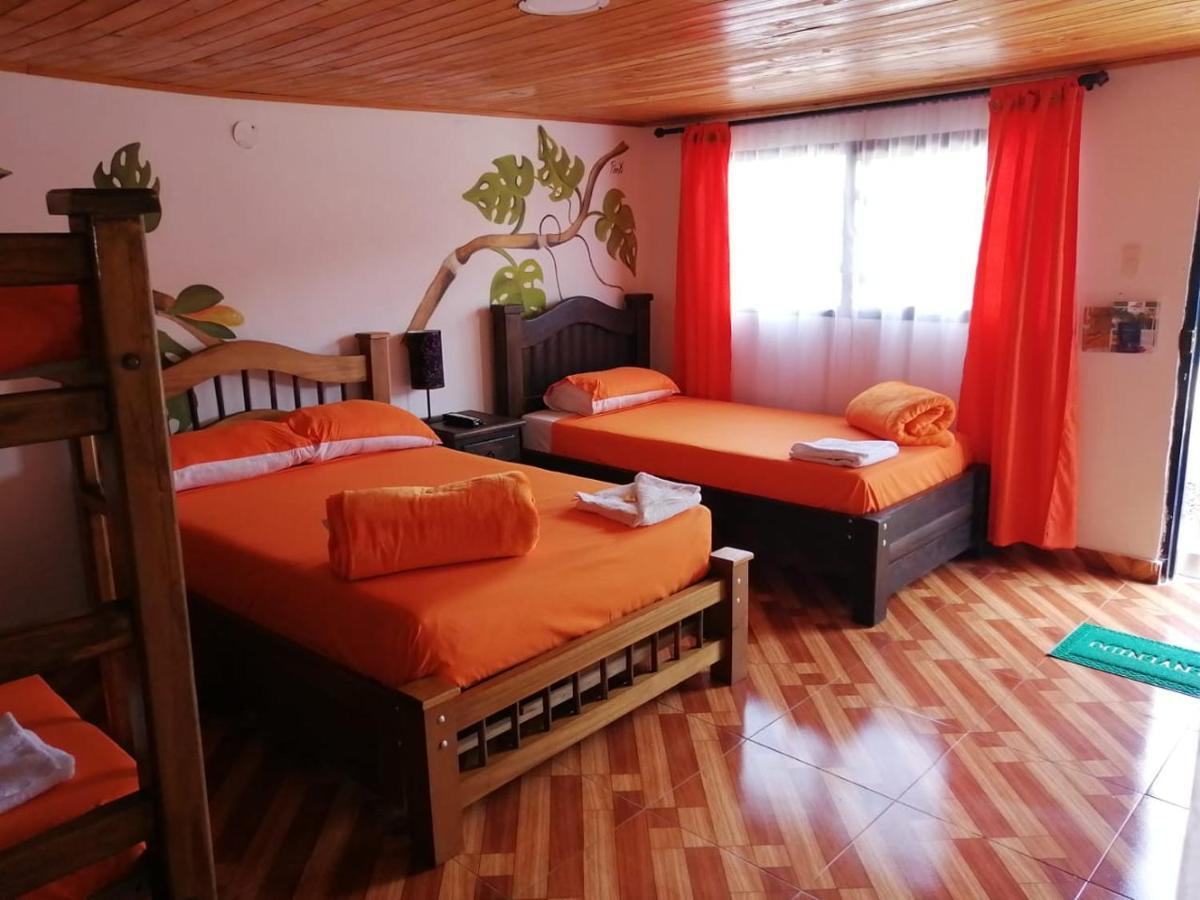 Finca Turistica Santa Clara Vandrarhem Calarcá Exteriör bild