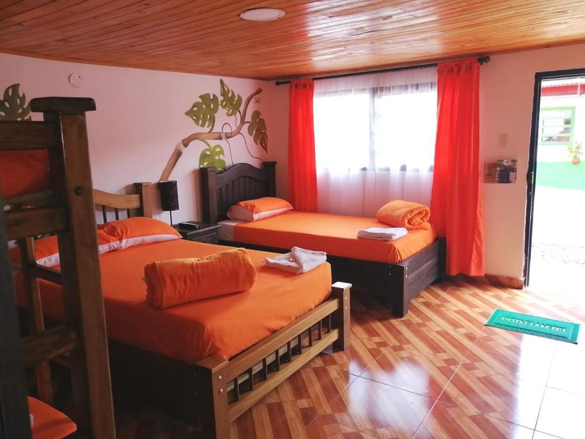 Finca Turistica Santa Clara Vandrarhem Calarcá Exteriör bild